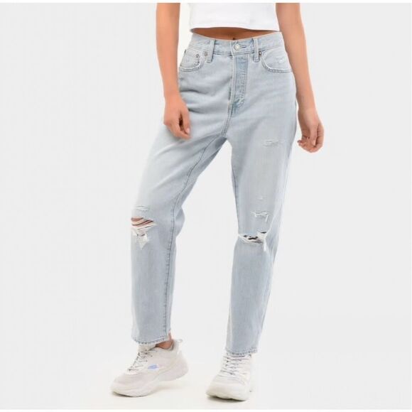 Womens Gap Denim Raw Hem Mid Rise Boyfriend Button Fly Light Rinse Jeans - Sz 27 - Picture 1 of 4